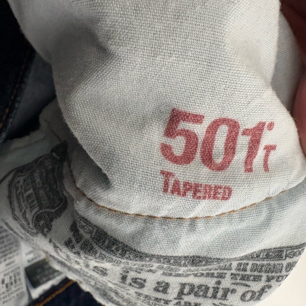 Levi’s 501 Tapered Jeans 25x28 Dark Wash Distressed 100% Cotton Button Fly - Picture 8 of 8
